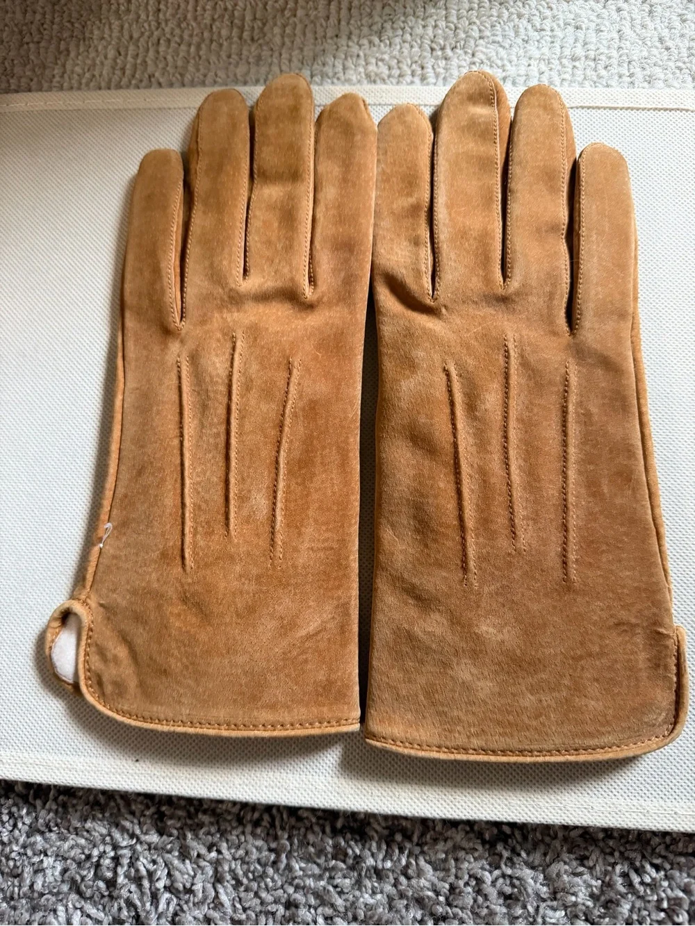 Wilson Women's Tan Suede Gloves
